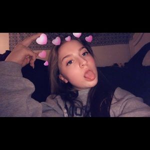 Meet your Posher, Caroline